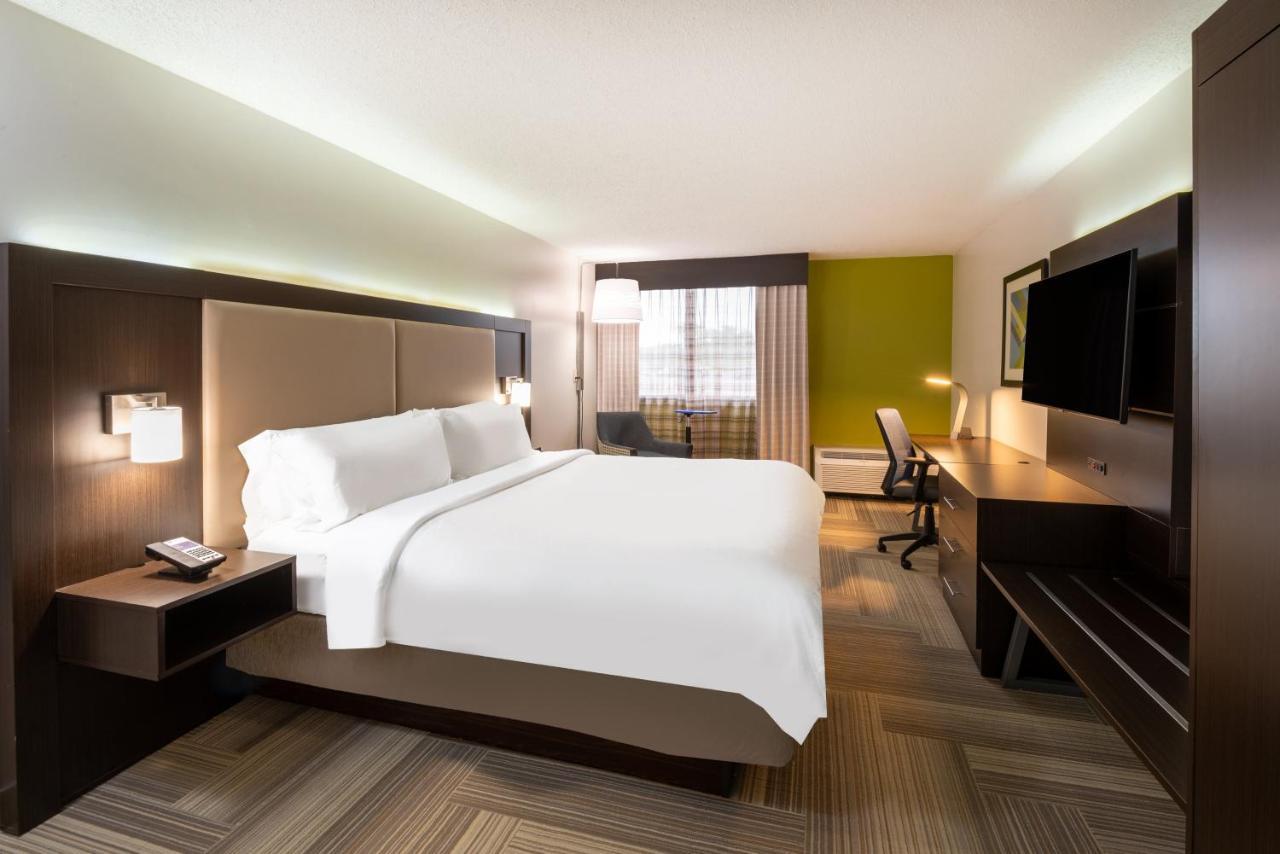 Holiday Inn Express Philadelphia Ne-Bensalem By Ihg Exterior foto