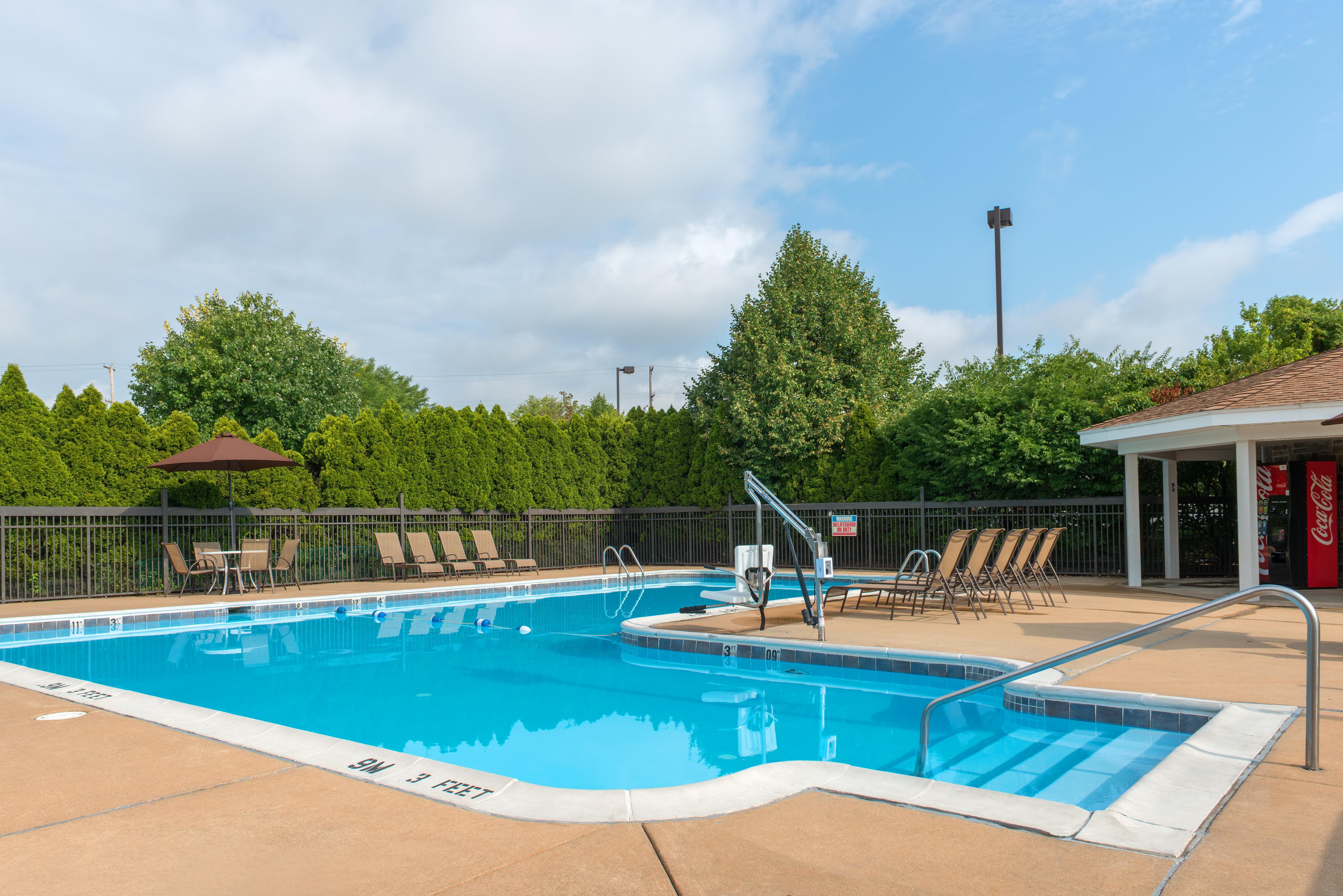 Holiday Inn Express Philadelphia Ne-Bensalem By Ihg Exterior foto